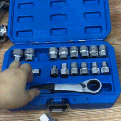 🔧📐Coffret douilles universel, cliquet angle réduit avec rallonge‑cardan, pour auto moto et meubles🚗✨
